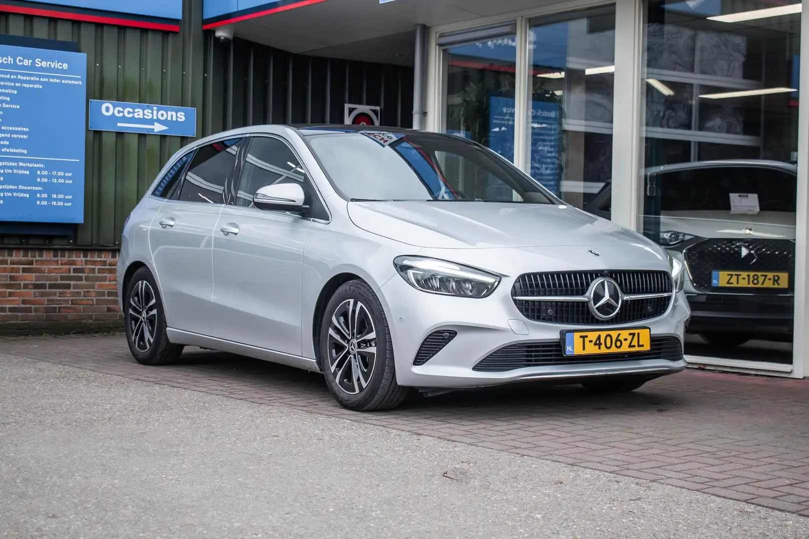 Mercedes-Benz B 180 Business Line Grijs - 2