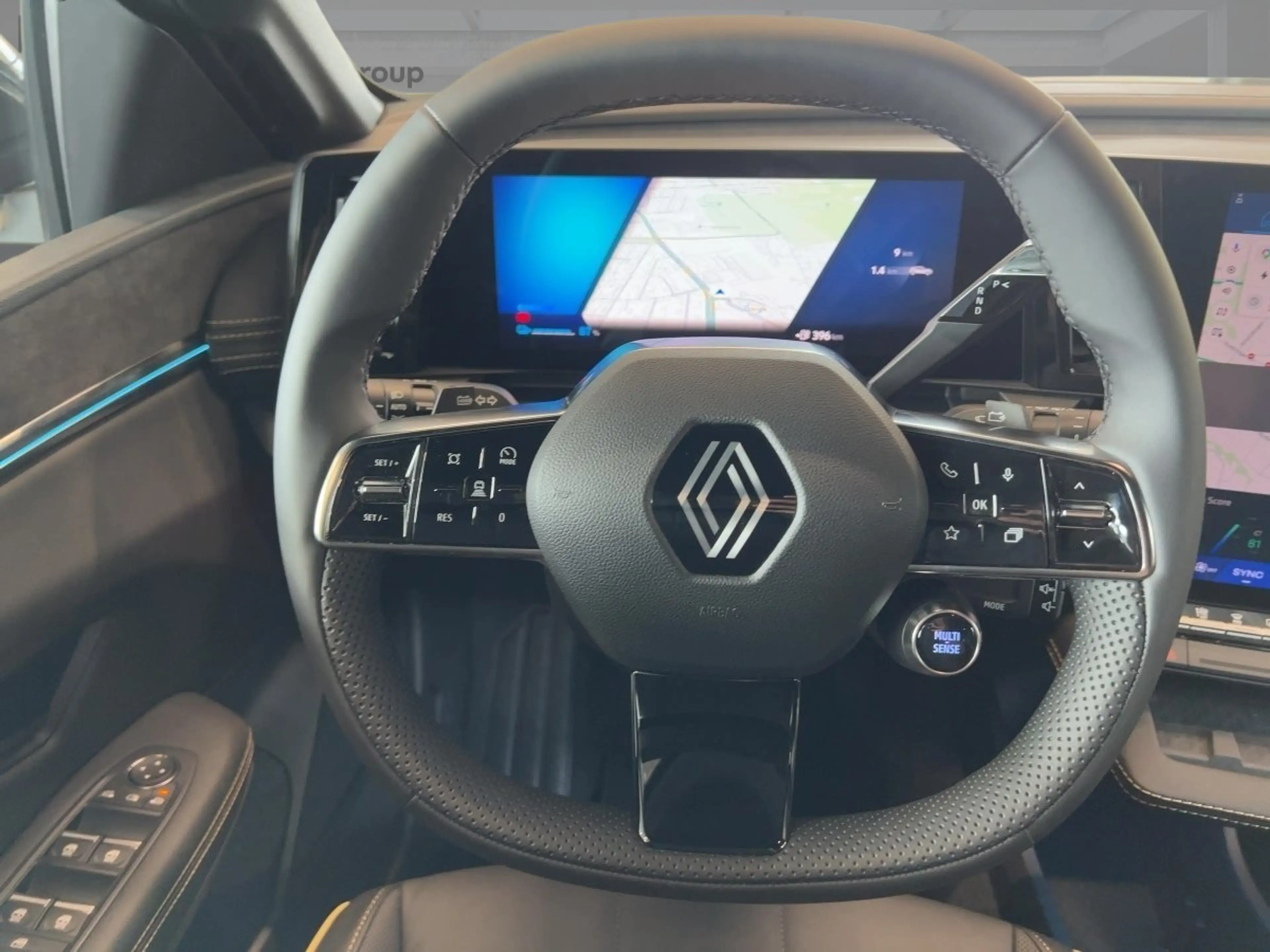 Renault Megane E-Tech 100% ele Iconic 220 Comfort Range BT — photo 11