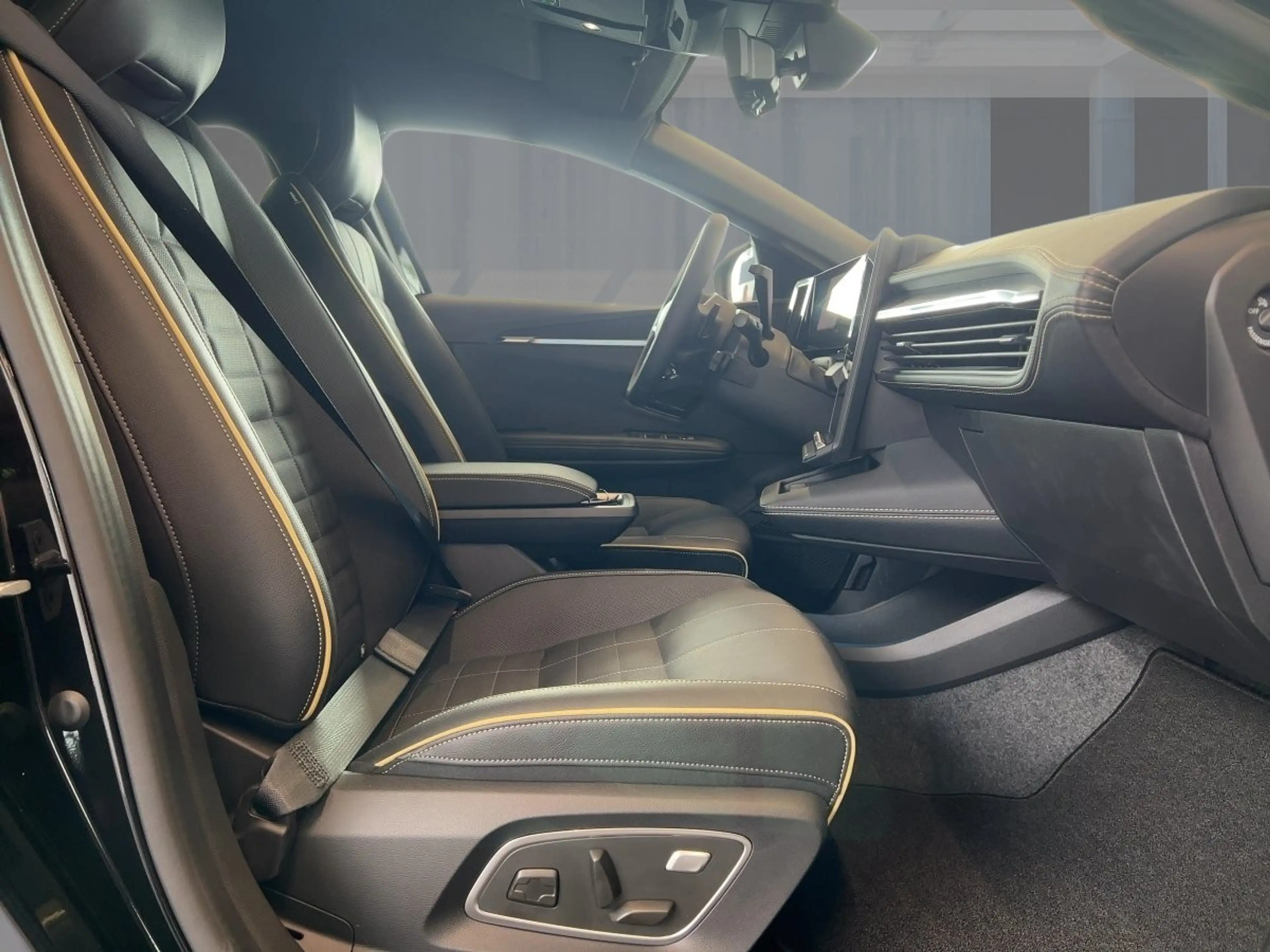 Renault Megane E-Tech 100% ele Iconic 220 Comfort Range BT — photo 8