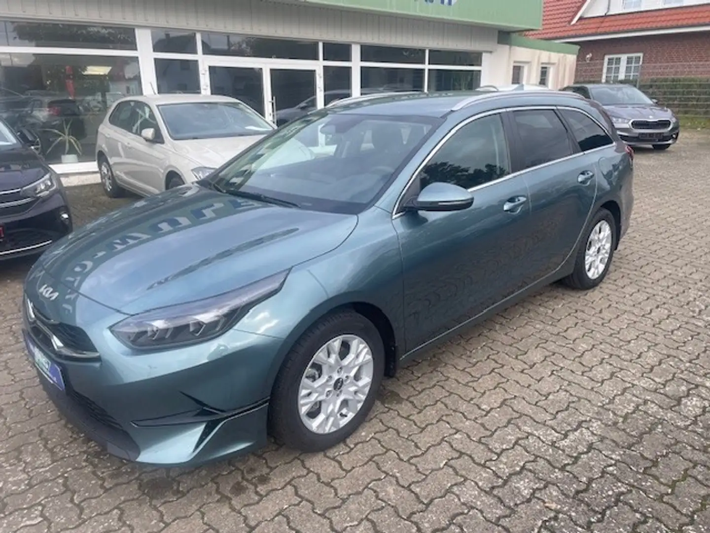 Kia Ceed SW / cee'd SW 1.5T-GDI DCT Vision Kamera Navi LED-SW Grau - 2