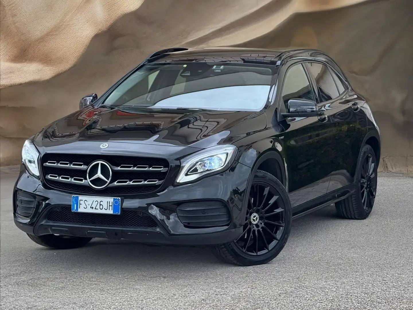 Mercedes-Benz GLA 200 d Night Edition 4matic auto Negro - 1