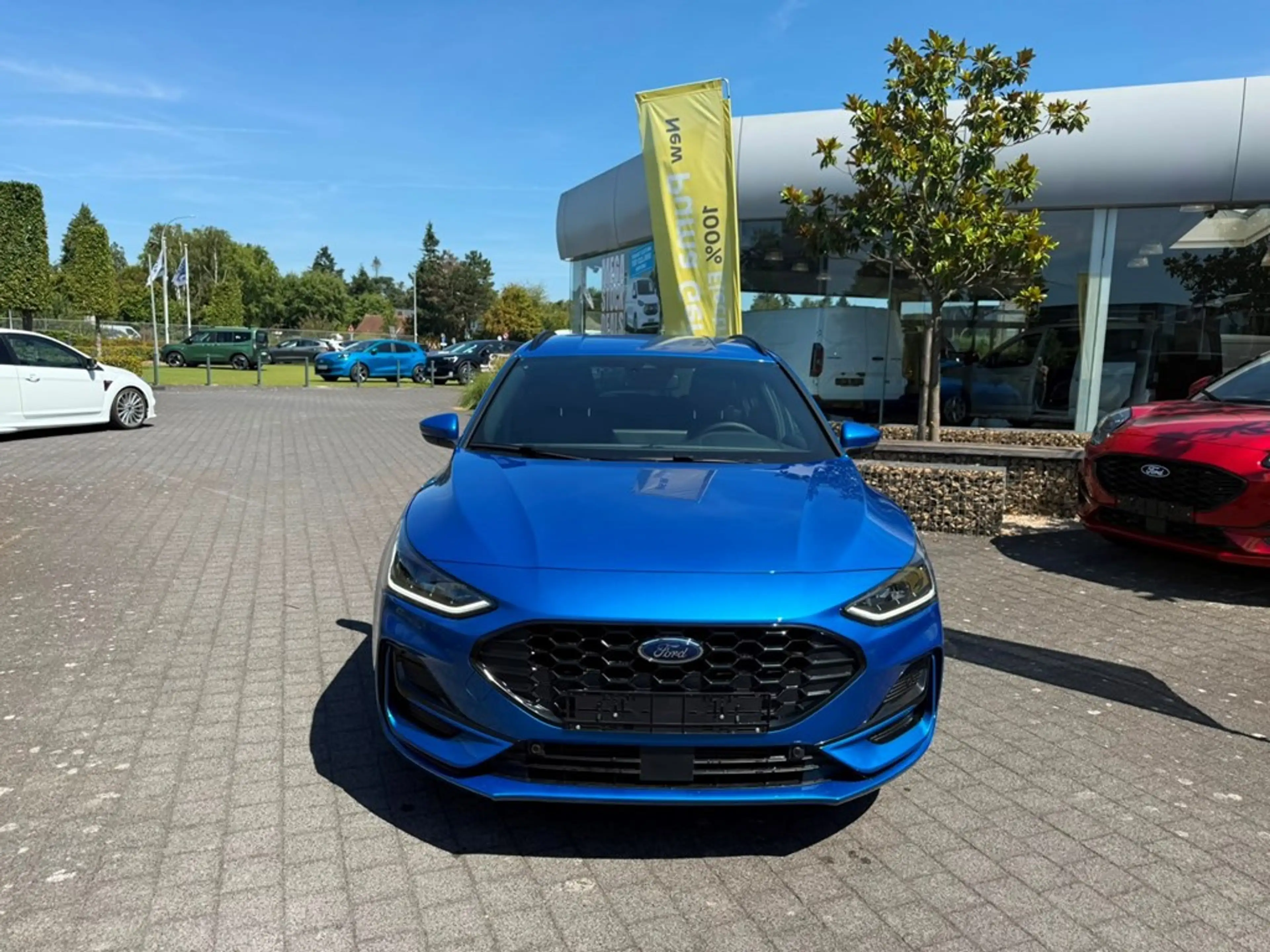 Ford Focus Clipper EcoBoost mHEV ST-Line X — photo 2