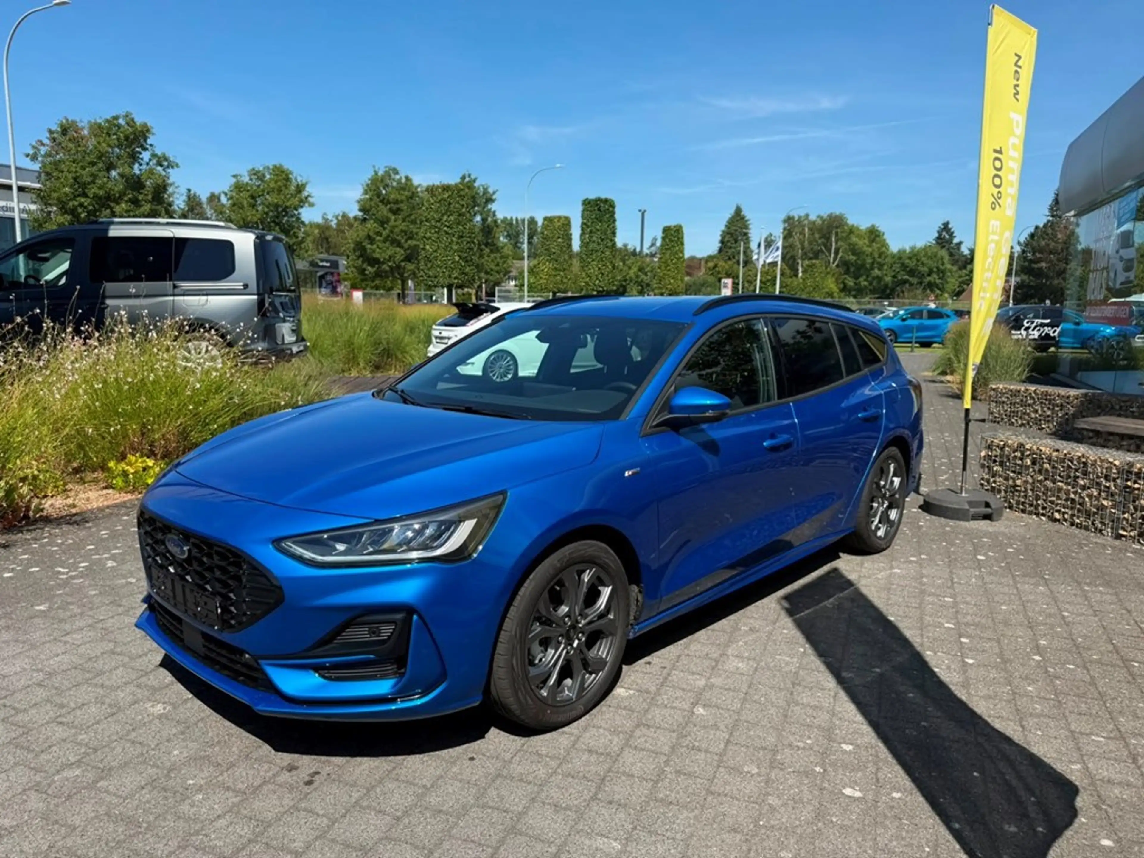 Ford Focus Clipper EcoBoost mHEV ST-Line X — photo 3