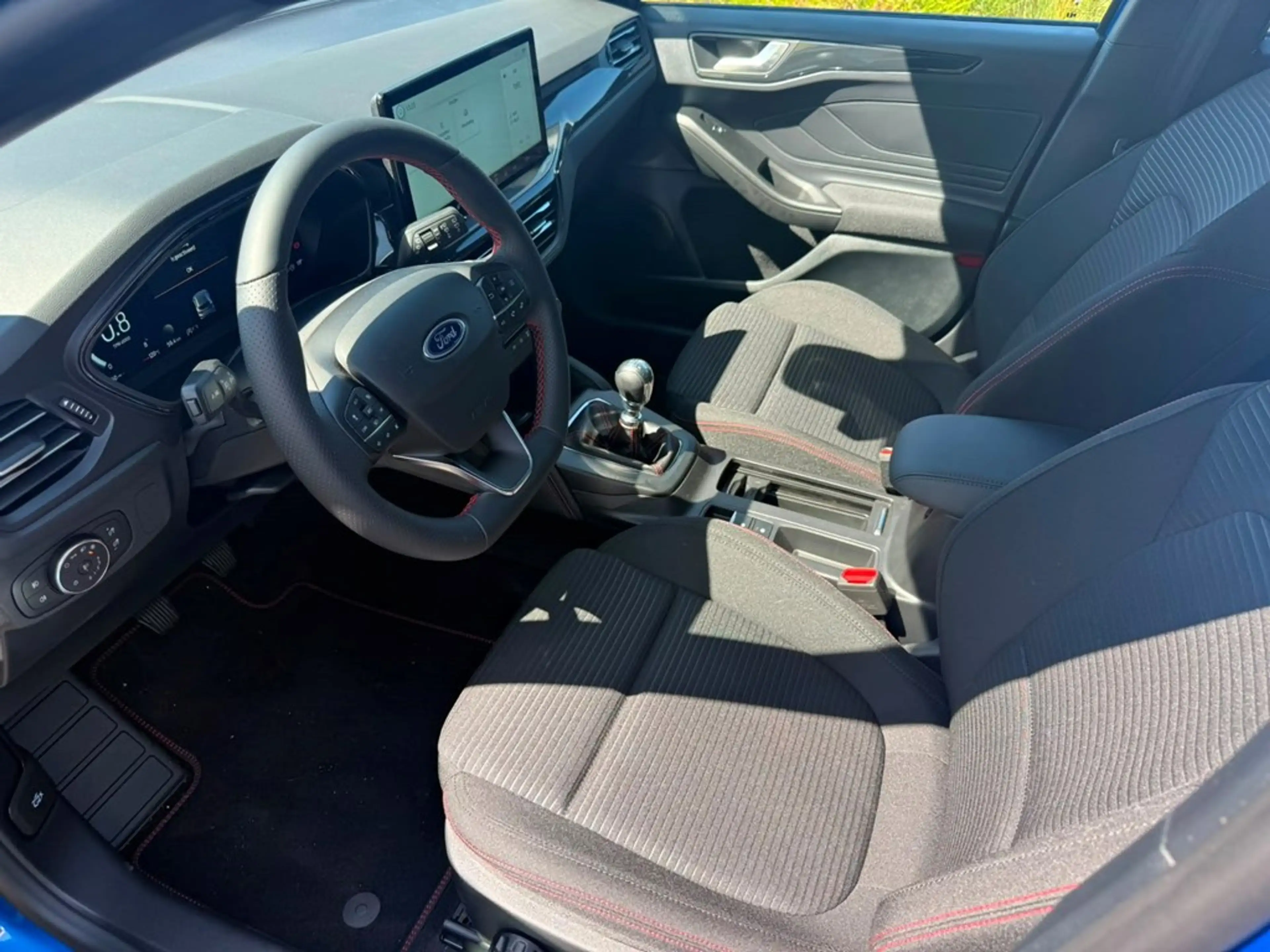 Ford Focus Clipper EcoBoost mHEV ST-Line X — photo 4