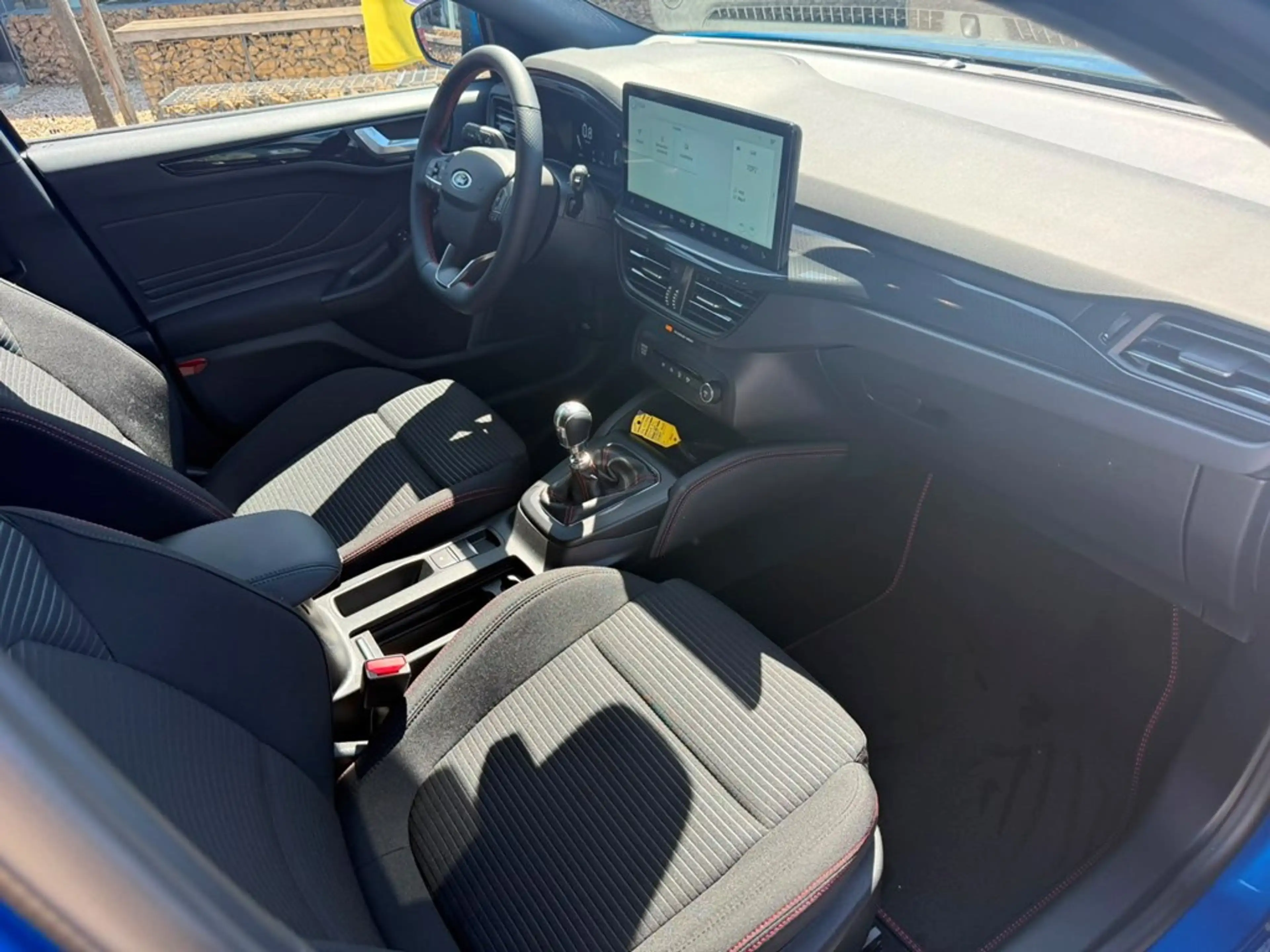 Ford Focus Clipper EcoBoost mHEV ST-Line X — photo 8
