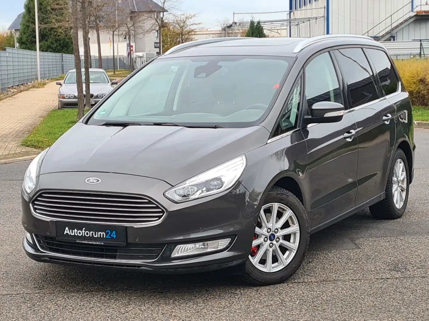 Ford Galaxy Titanium*Autom.*Navi*RFK*Pano.*7.Sitz* Gris - 1