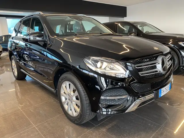 Mercedes-Benz GLE 250 d Sport 4matic auto TUTTI TAGLIANDI MERCEDES-4 PNEUMATICI NUOVI-IVA INCLUSA-DISTRONIC-BLIND-AIRMATIC-CAMERA 360-BURMESTER