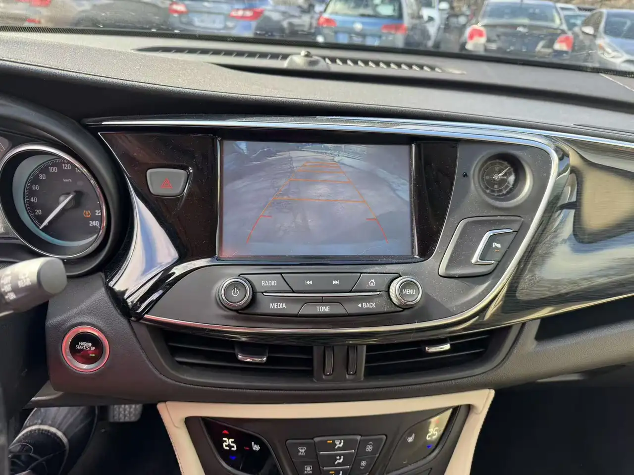Buick Envision снимка Buick Envision