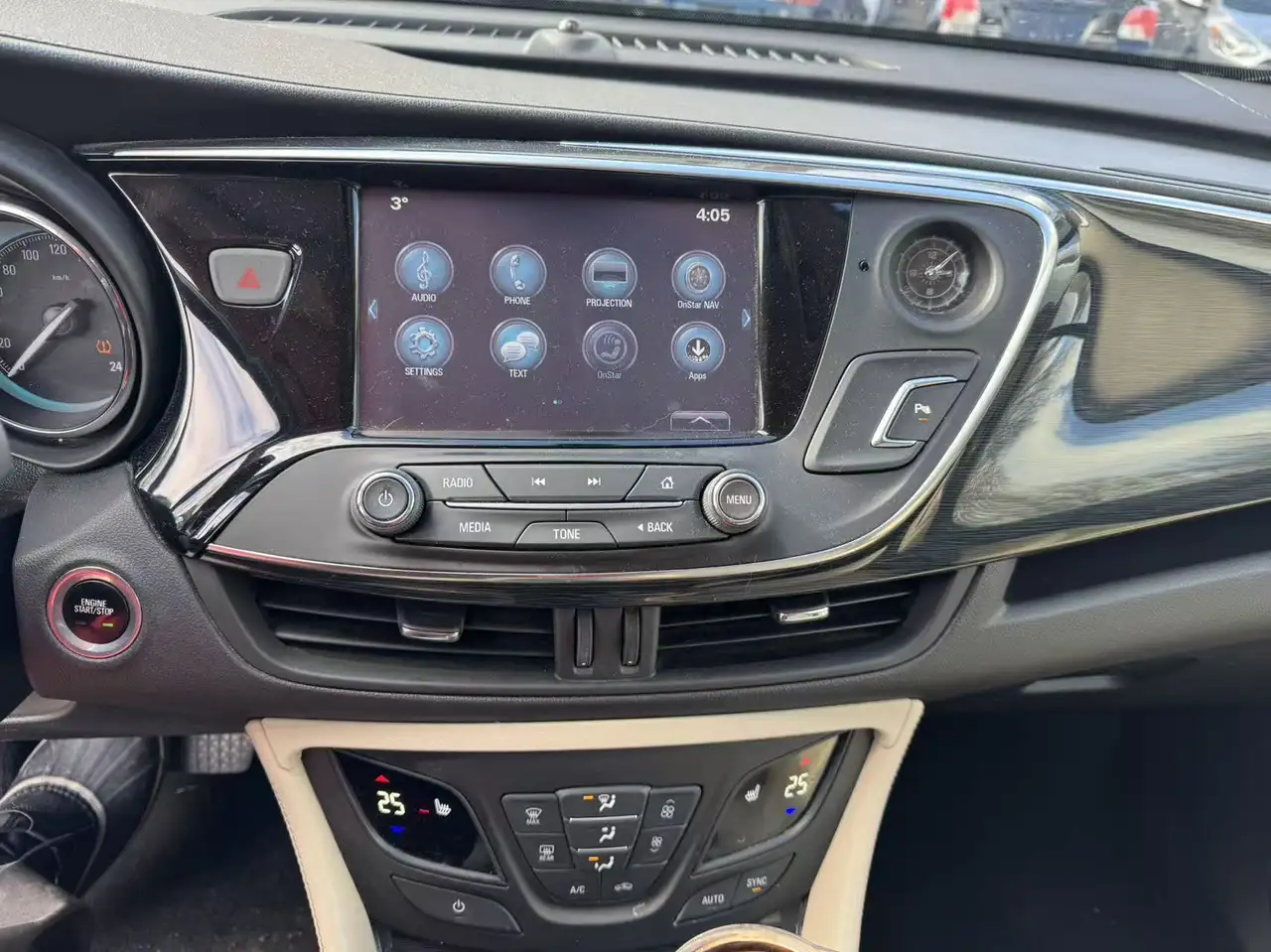 Buick Envision снимка Buick Envision