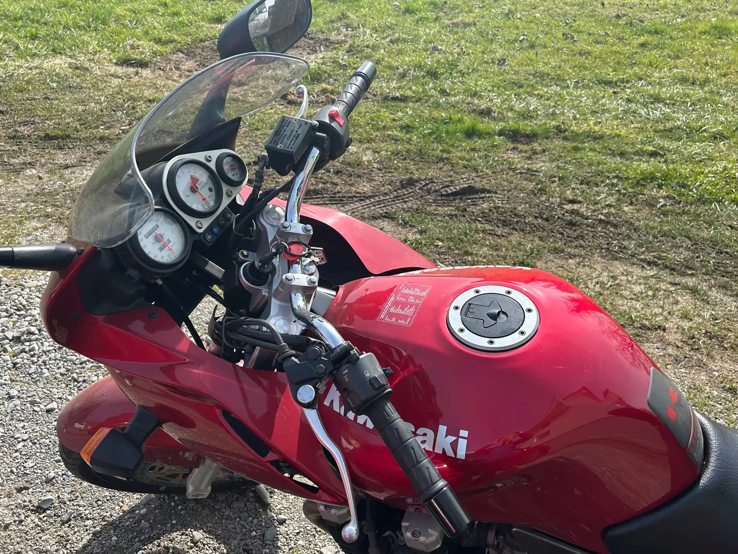 Kawasaki ZR 750 rotes Traummotorrad Roşu - 1