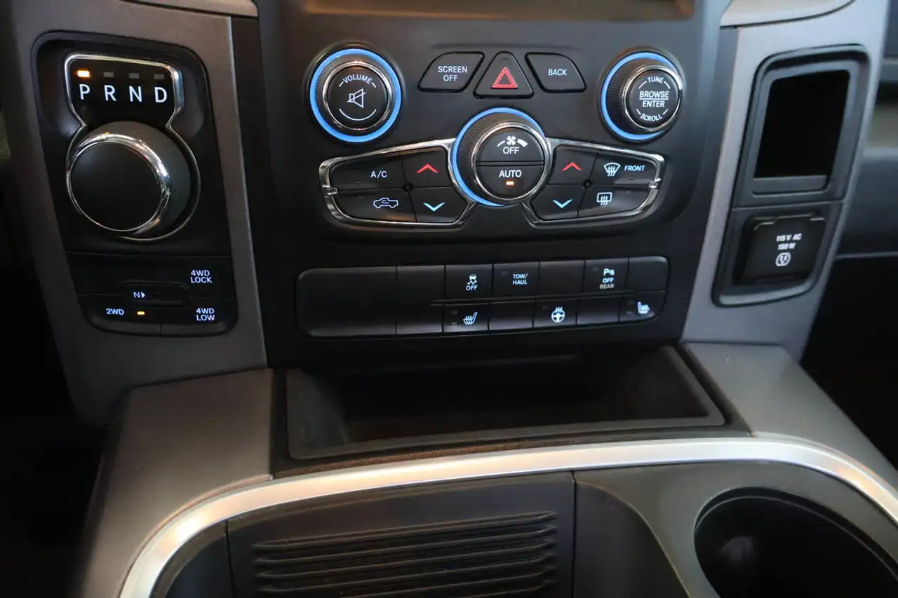 RAM 1500 снимка RAM 1500