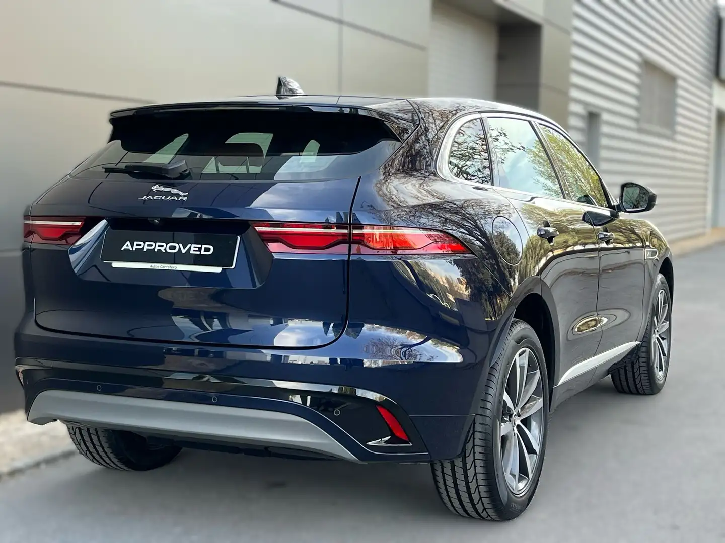 Jaguar F-Pace 2.0D l4 MHEV R-Dynamic S Aut. AWD 204 Azul - 2