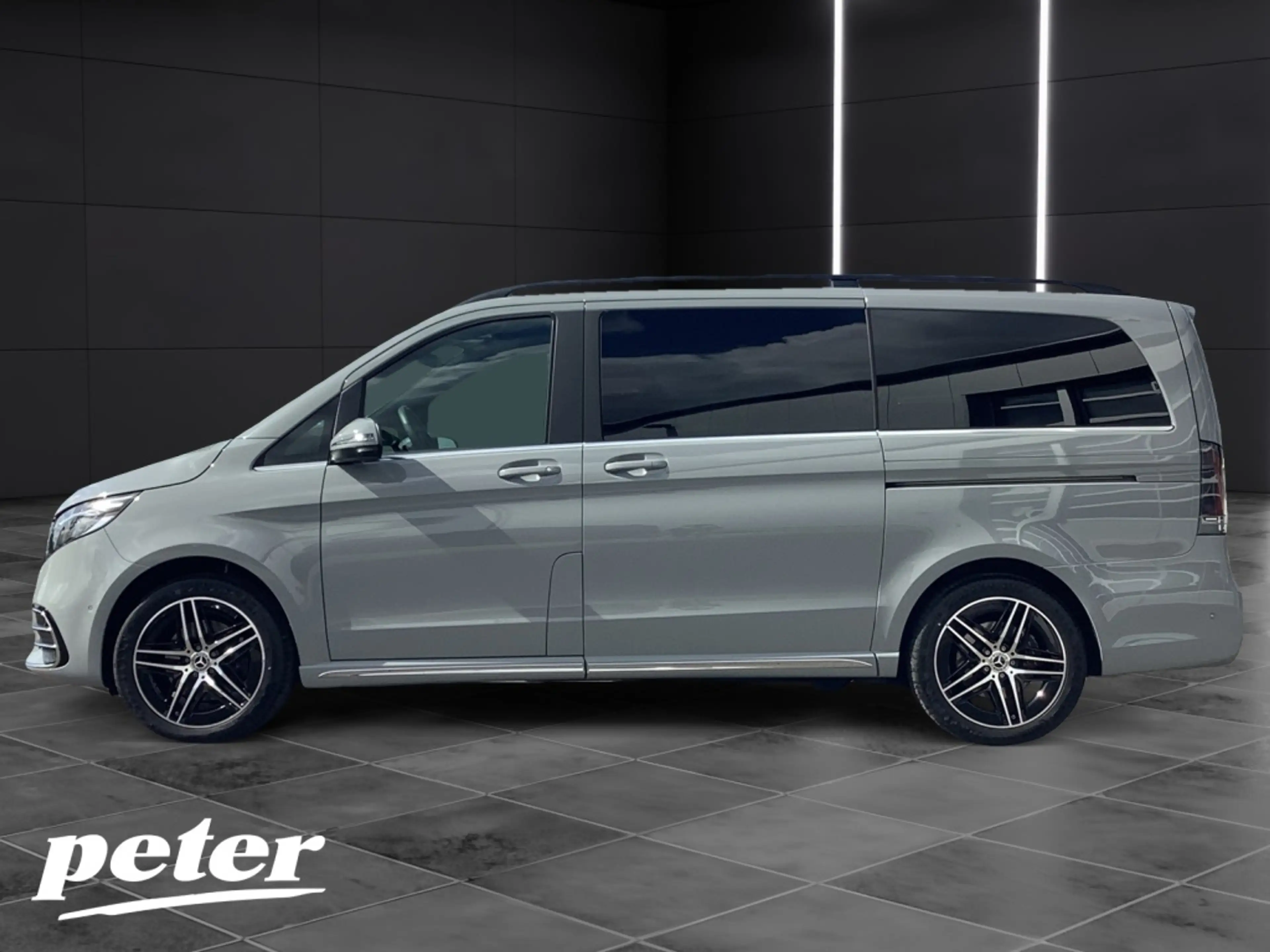 Mercedes-Benz V 300 d Avantgarde AMG 4 Matic Liege*alpingrau — photo 3