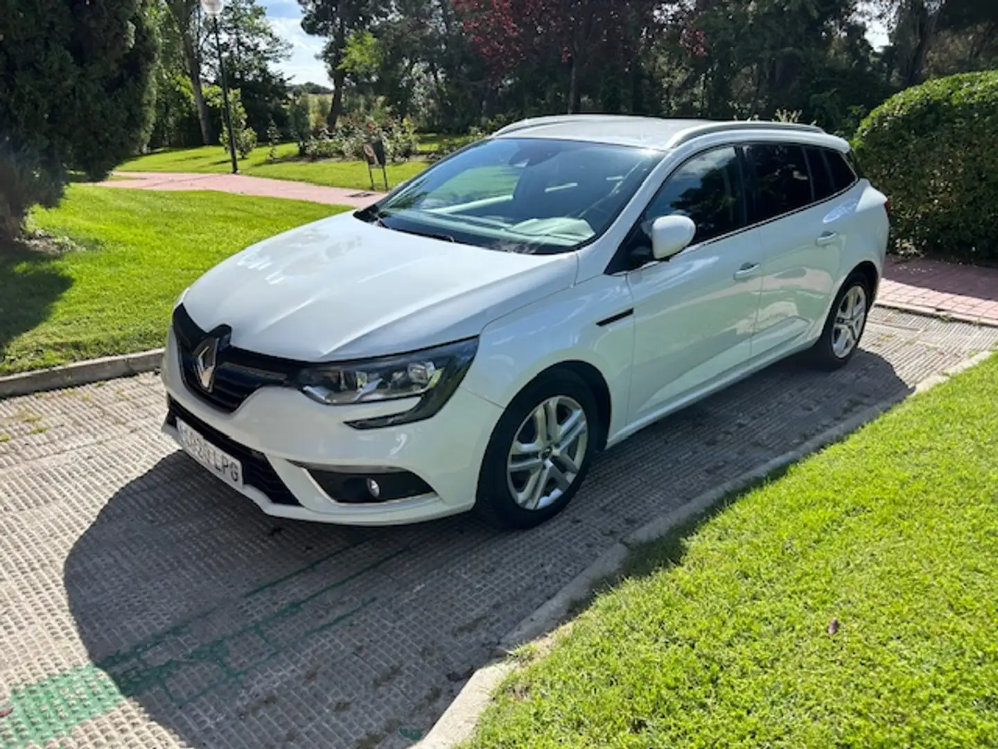 Renault Megane S.T. 1.5dCi Blue Zen EDC 85kW - 1