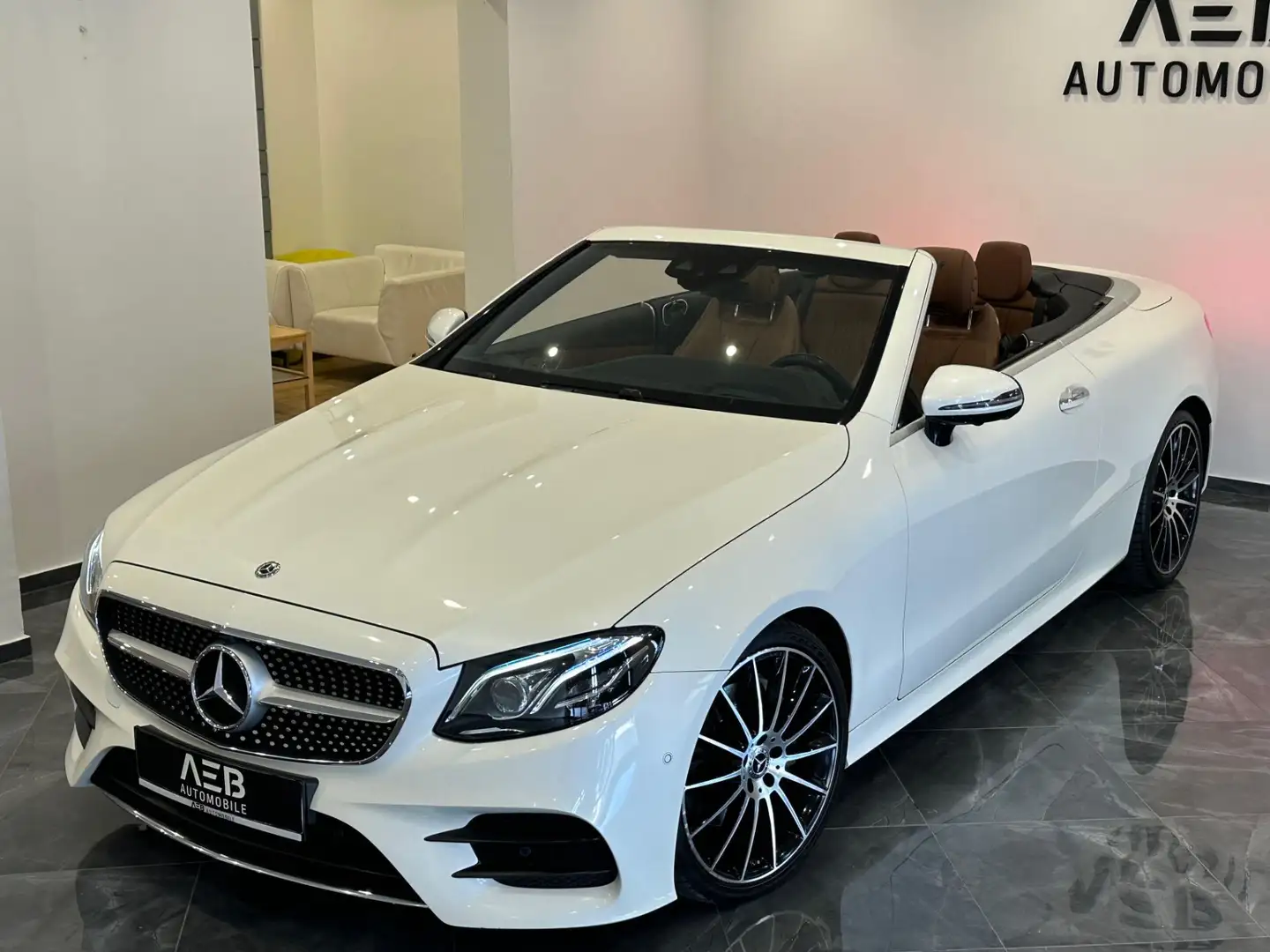 Mercedes-Benz E 200 Cabrio E 200 AMG Line**Head-Up**Burmester**Park-P Weiß - 2