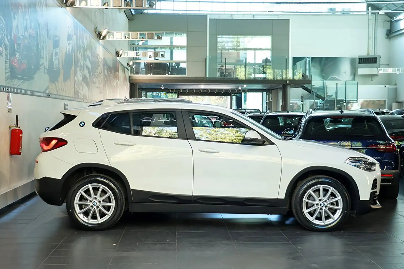 BMW X2 sDrive18i Business-X -NAVI/LED/BAULE EL./PACK LUCI Weiß - 2