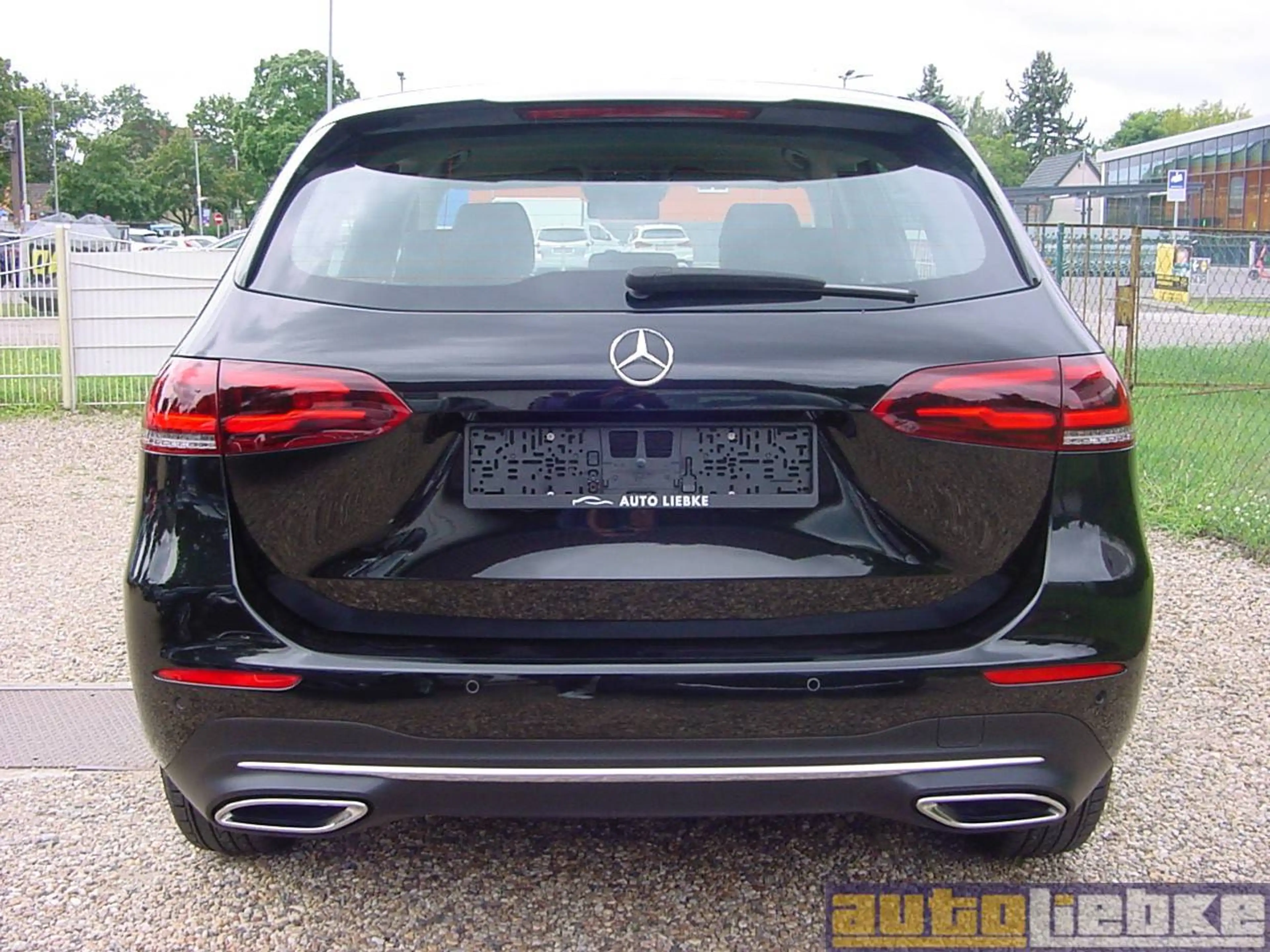 Mercedes-Benz B 180 PROGR. AUT,LED,NAVI,A-CP/A-A,DAB,SHZ,PARK-ASS,BT,GRA — photo 5
