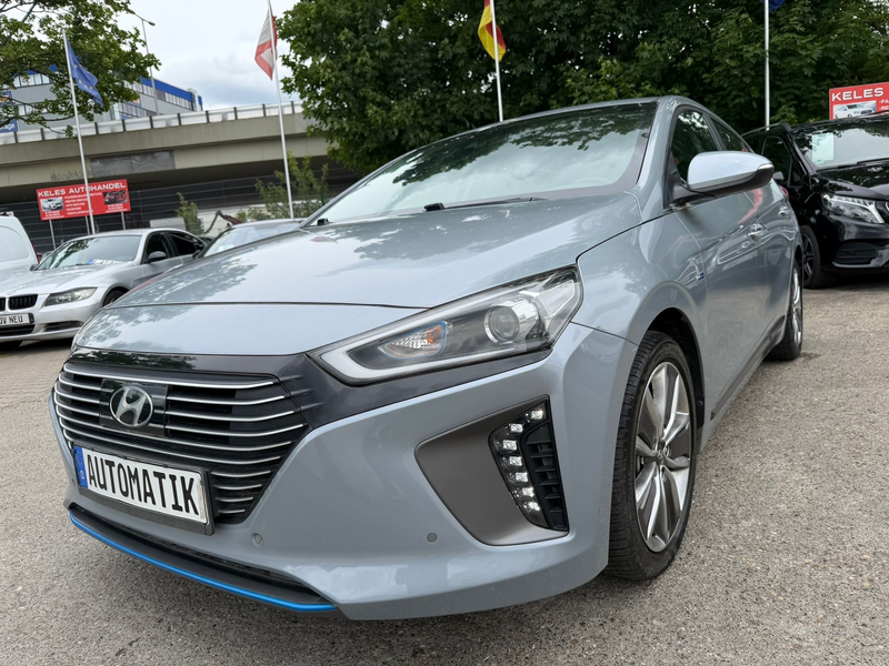 Hyundai IONIQ Hybrid — photo 2