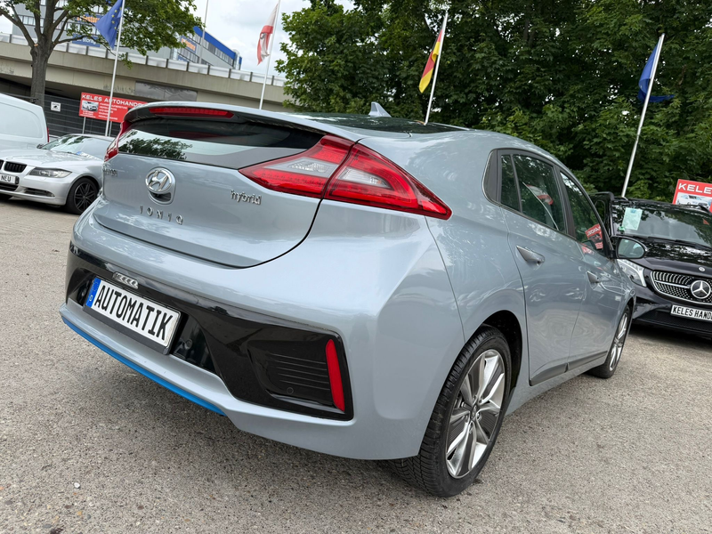 Hyundai IONIQ Hybrid — photo 6