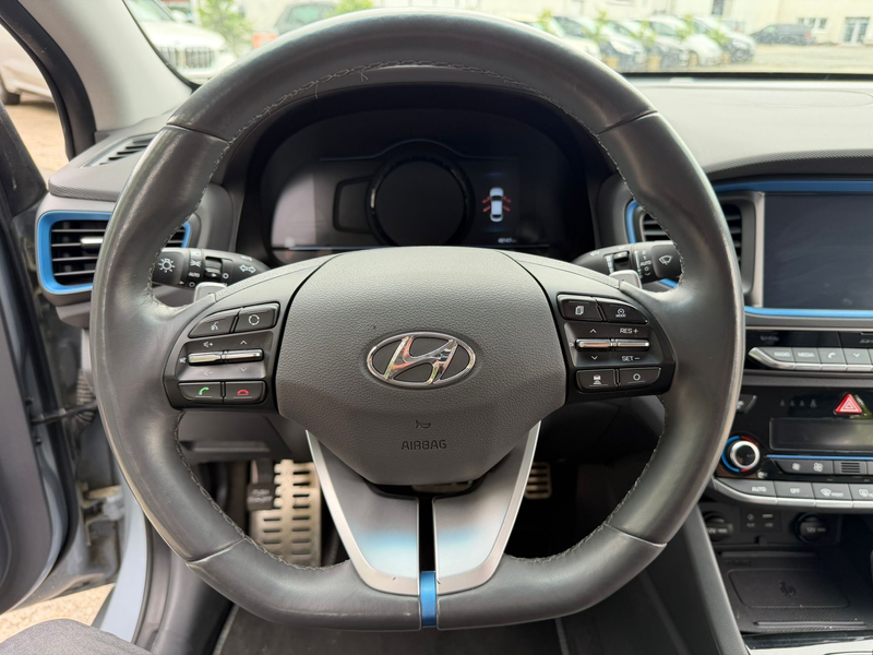 Hyundai IONIQ Hybrid — photo 15