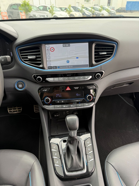 Hyundai IONIQ Hybrid — photo 13