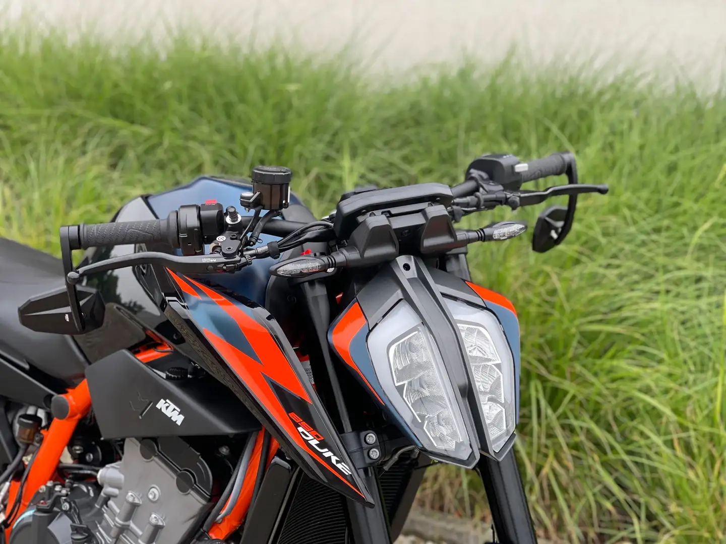 KTM 890 Duke R Blauw - 2