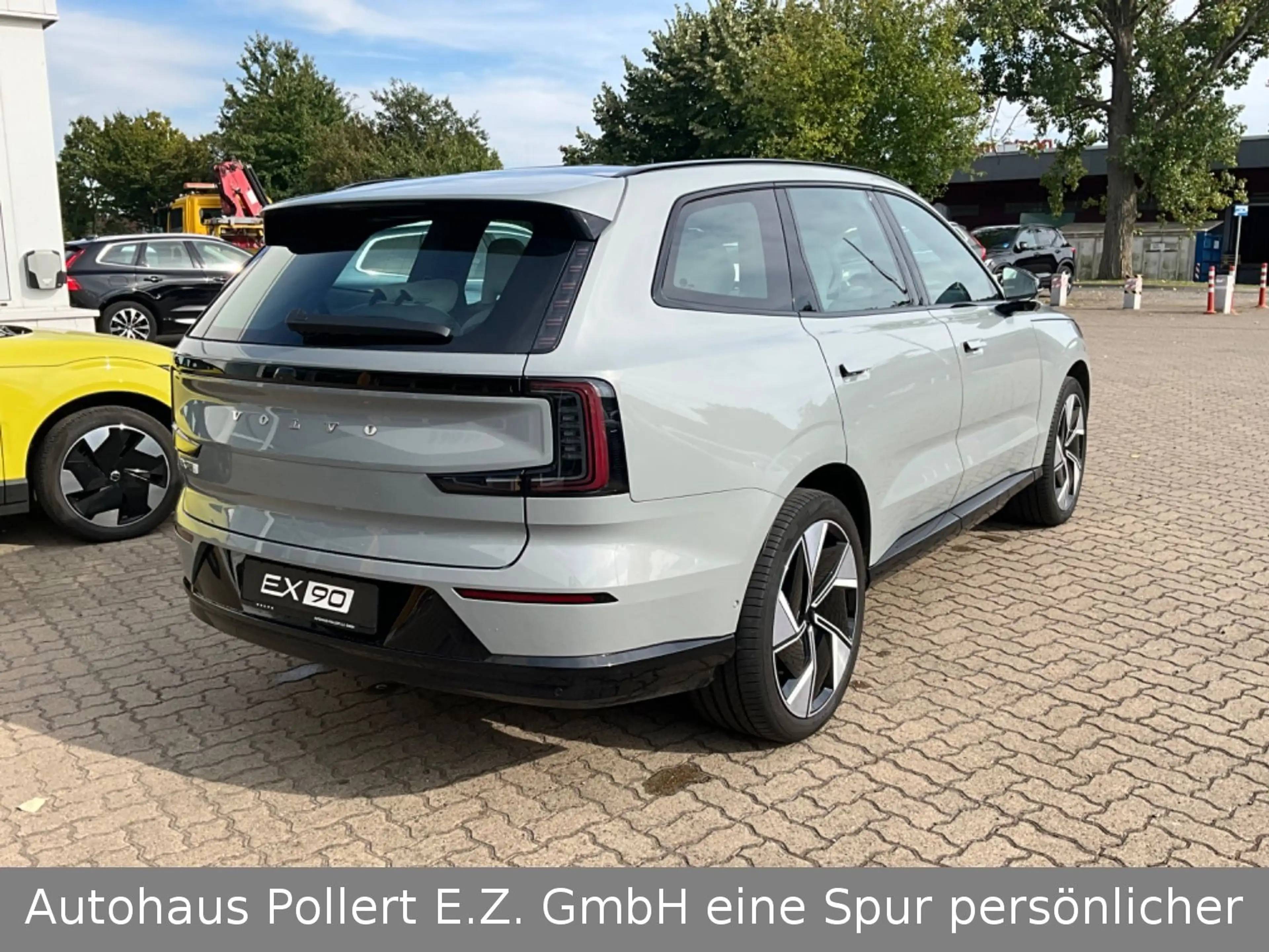Volvo EX90 Ultra Performance Pure Electric AWD — photo 6