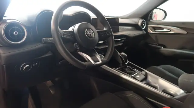 Alfa Romeo Tonale view 2