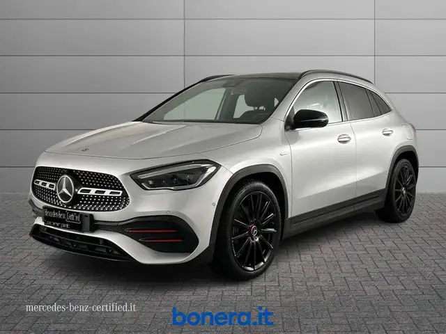 Mercedes-Benz GLA 200 d Premium auto