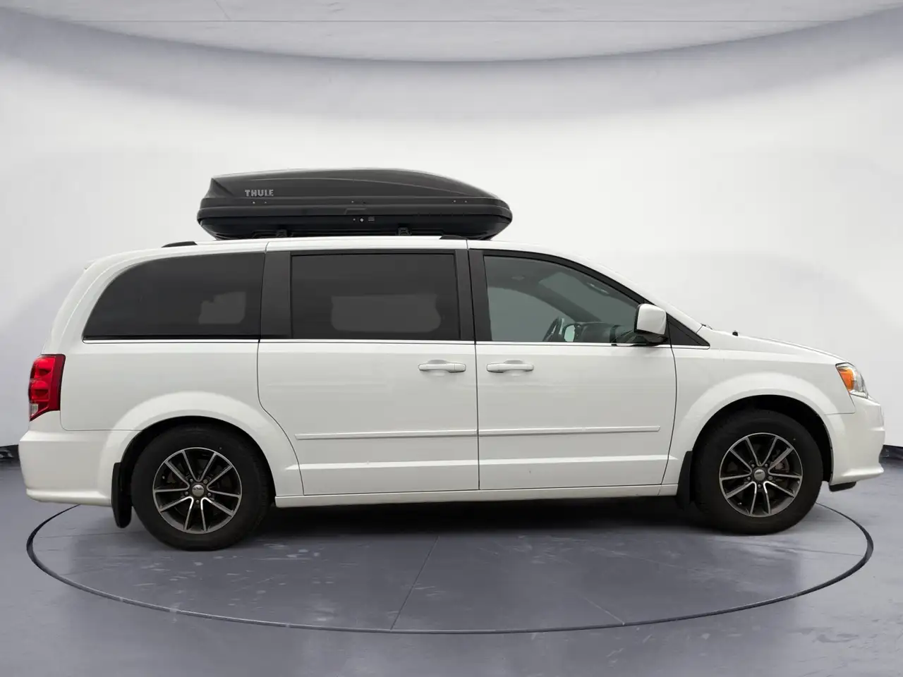 Dodge Grand Caravan photo Dodge Grand Caravan