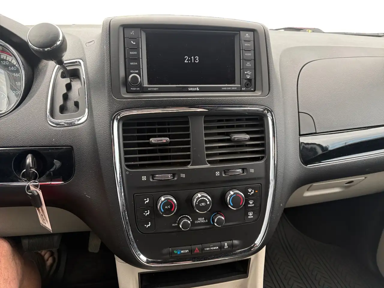 Dodge Grand Caravan photo Dodge Grand Caravan