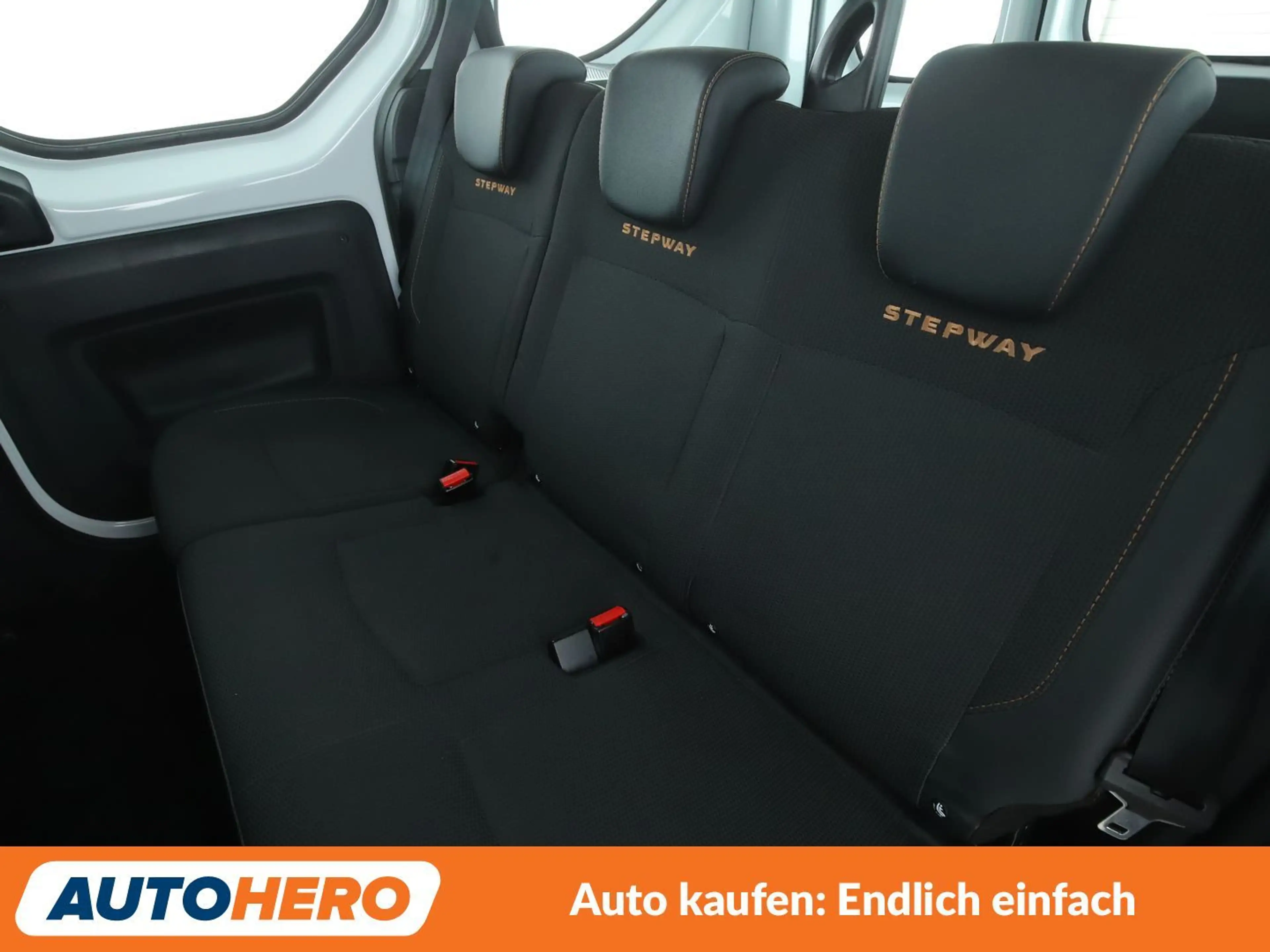 Dacia Dokker 1.5 dCi Diesel Stepway Celebration *NAVI*TEMPO*PDC — photo 14