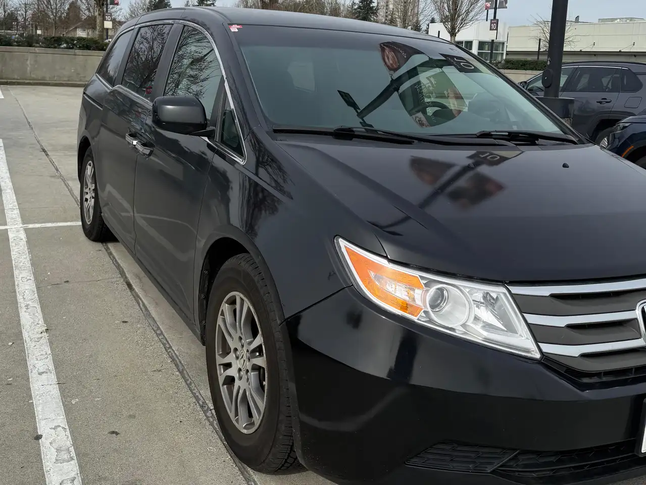 Honda Odyssey снимка Honda Odyssey
