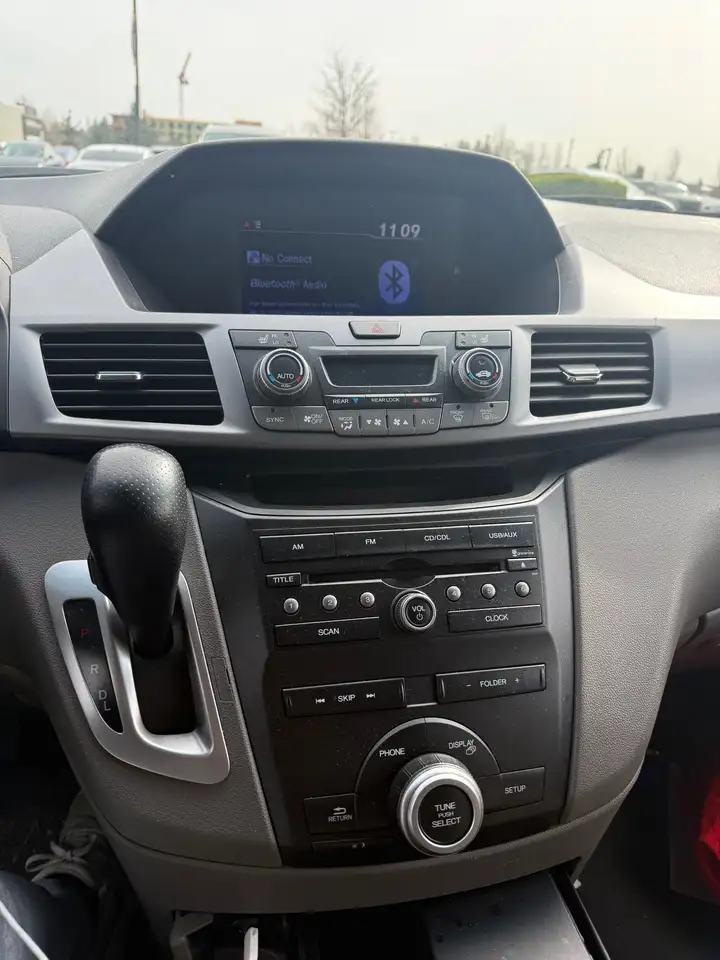 Honda Odyssey снимка Honda Odyssey