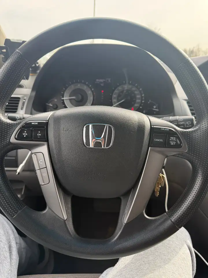Honda Odyssey снимка Honda Odyssey