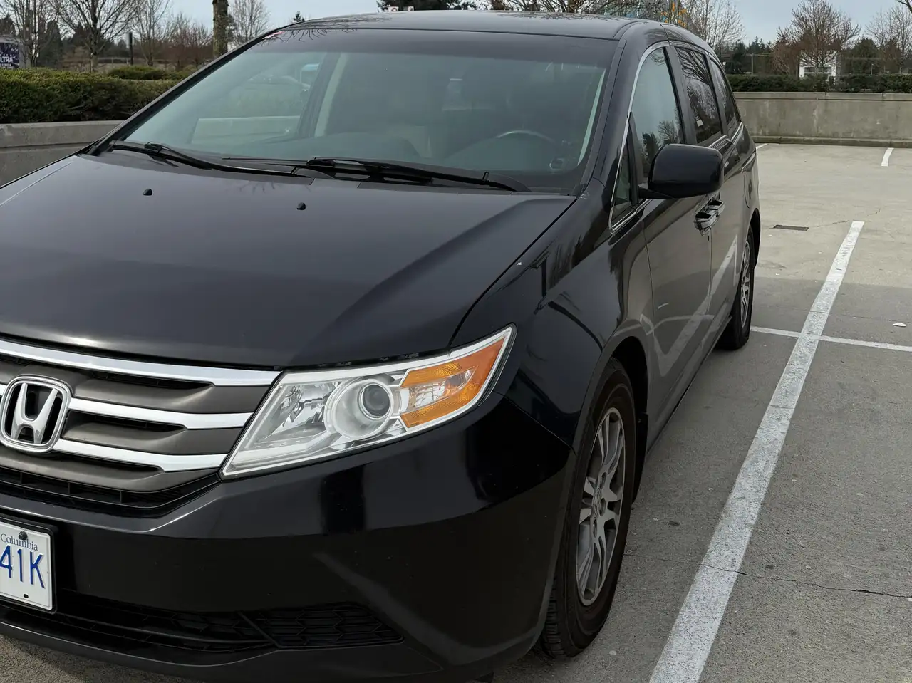 Honda Odyssey снимка Honda Odyssey