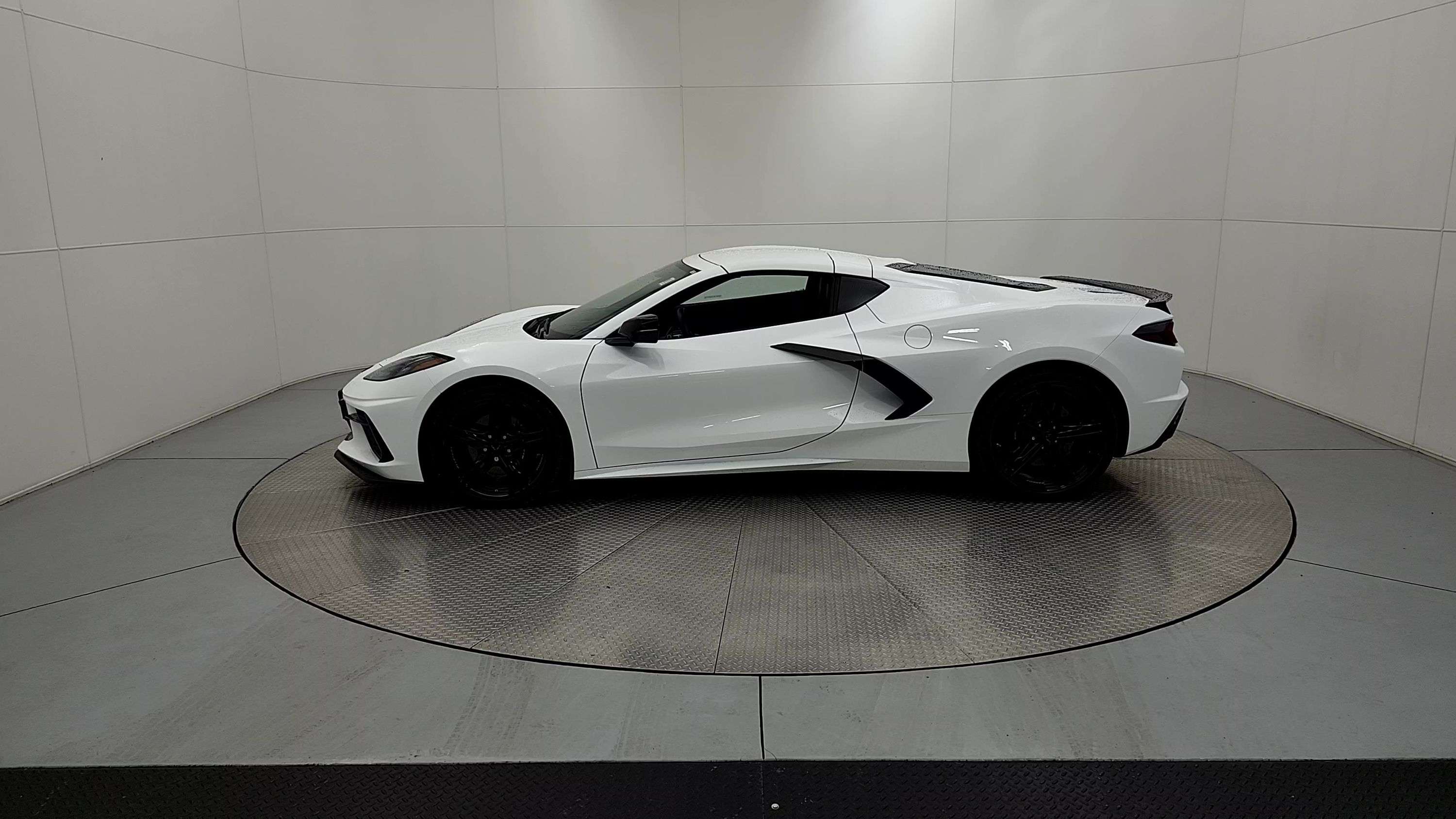 2026 Chevrolet Corvette 1LT — photo 5