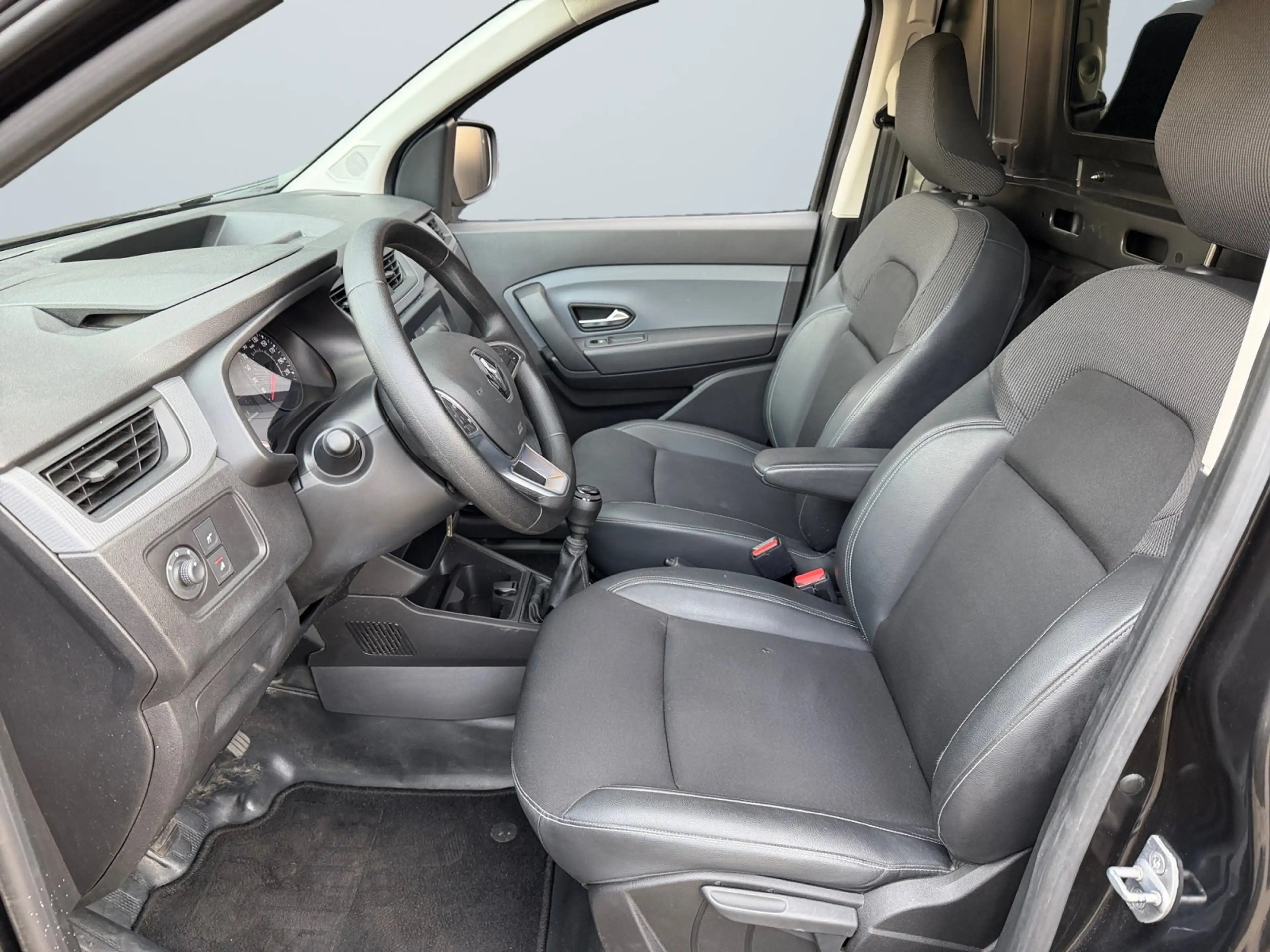Renault Express Express Blue dCi 95 Extra — photo 9