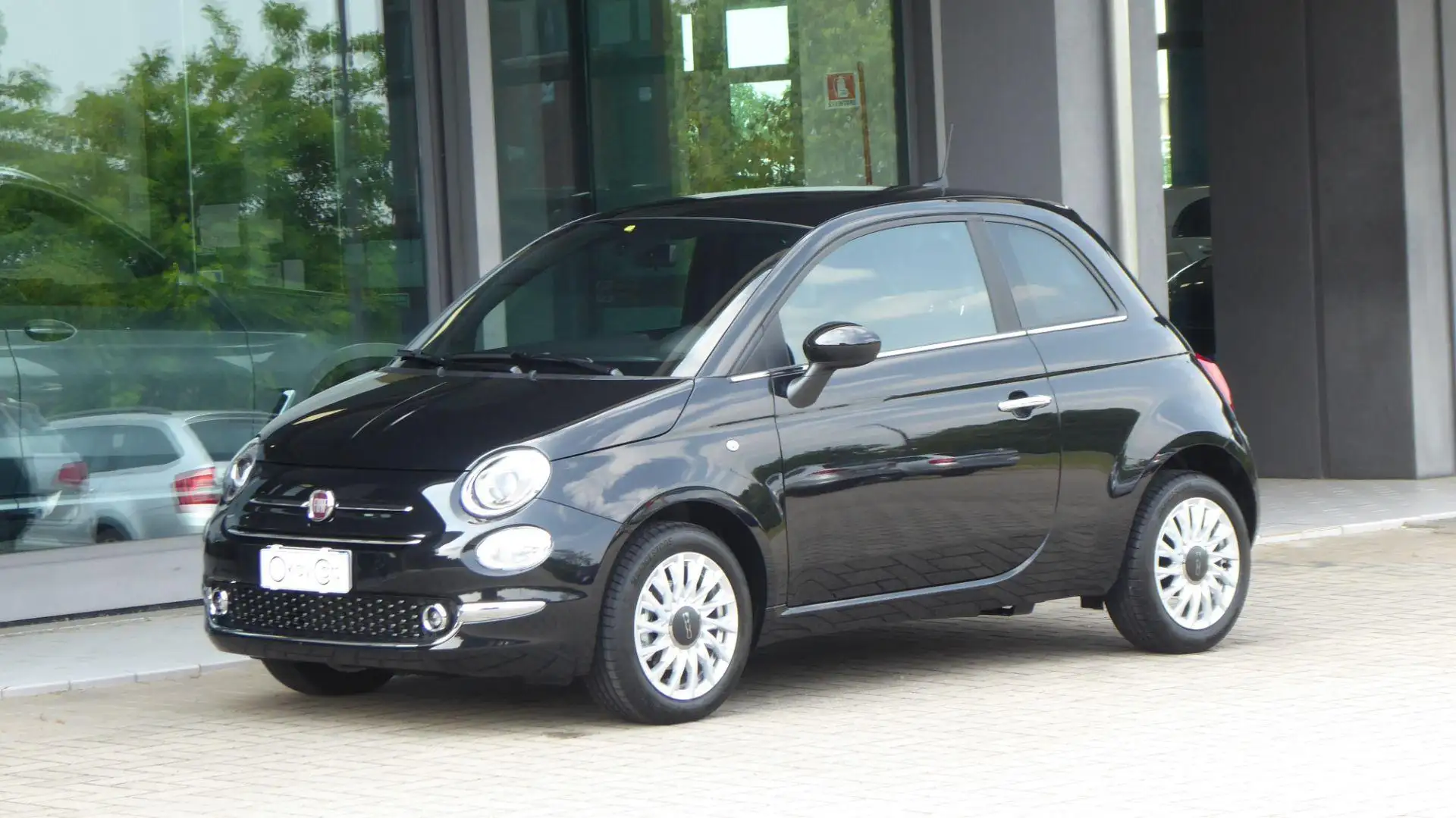 Fiat 500 1.0 Hybrid Dolcevita Nero - 1