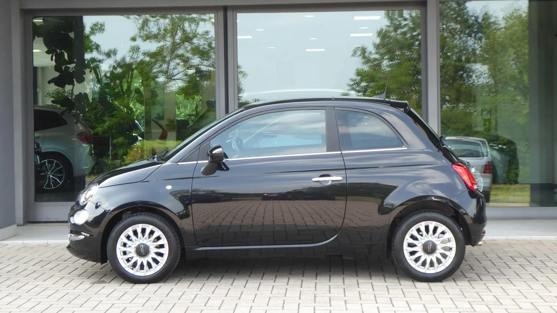 Fiat 500 1.0 Hybrid Dolcevita Nero - 2