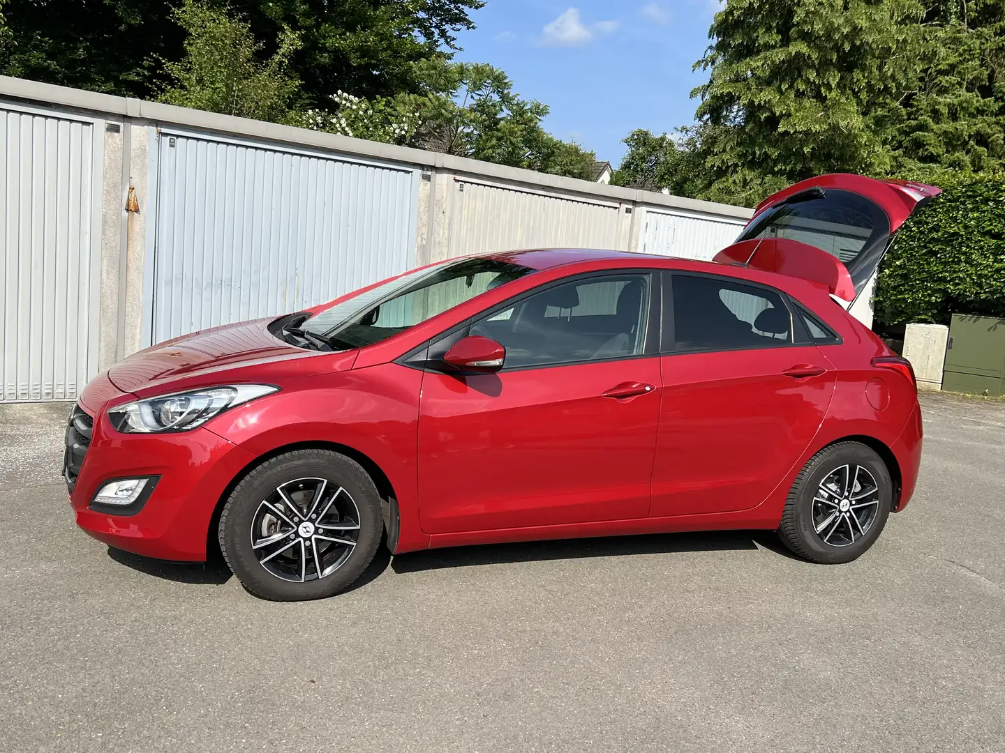 Hyundai i30 blue 1.4 Classic, Kamera, Navi, 1. Hand, getönte - 1
