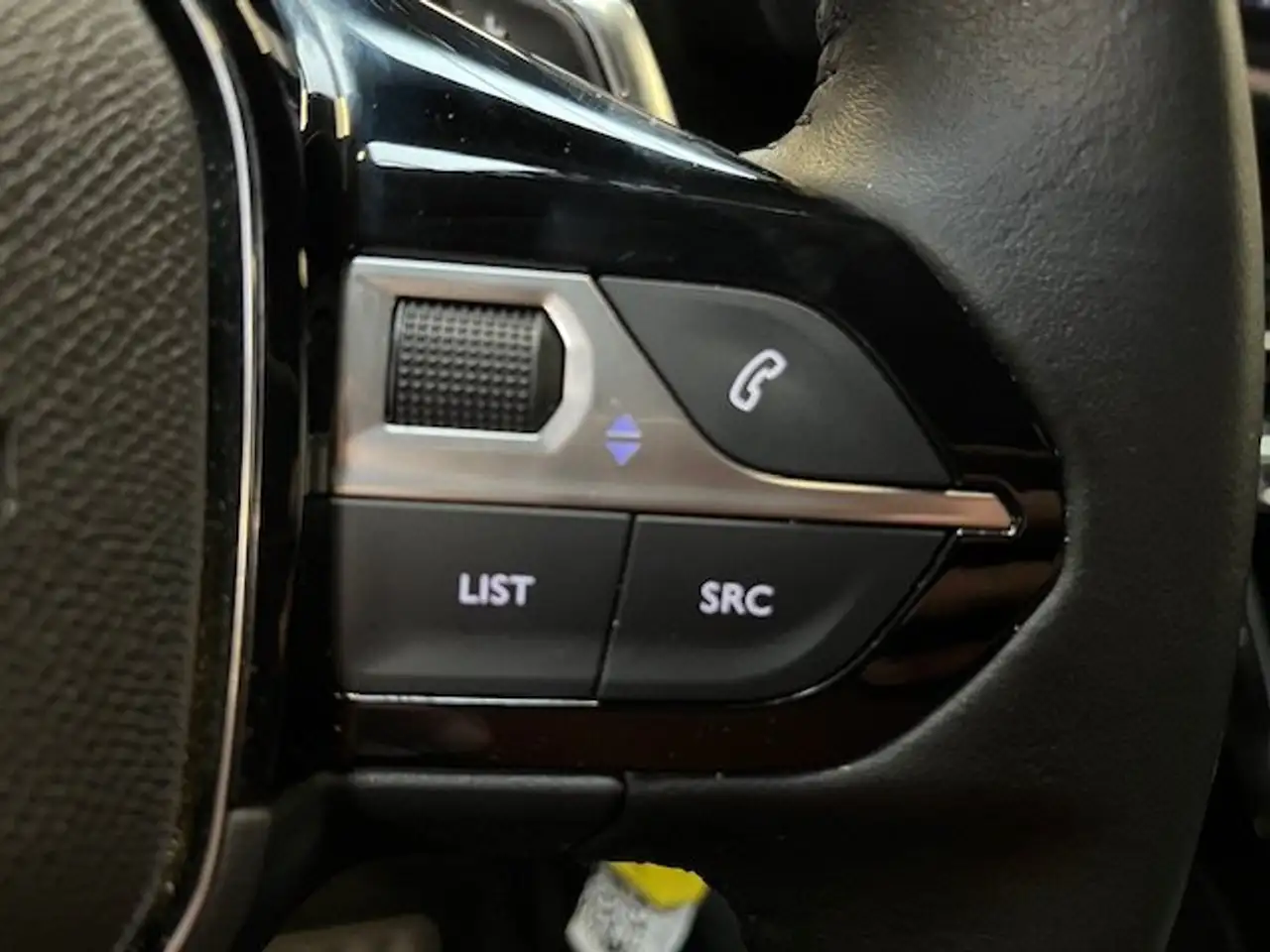 Peugeot 208 Allure EAT8 18