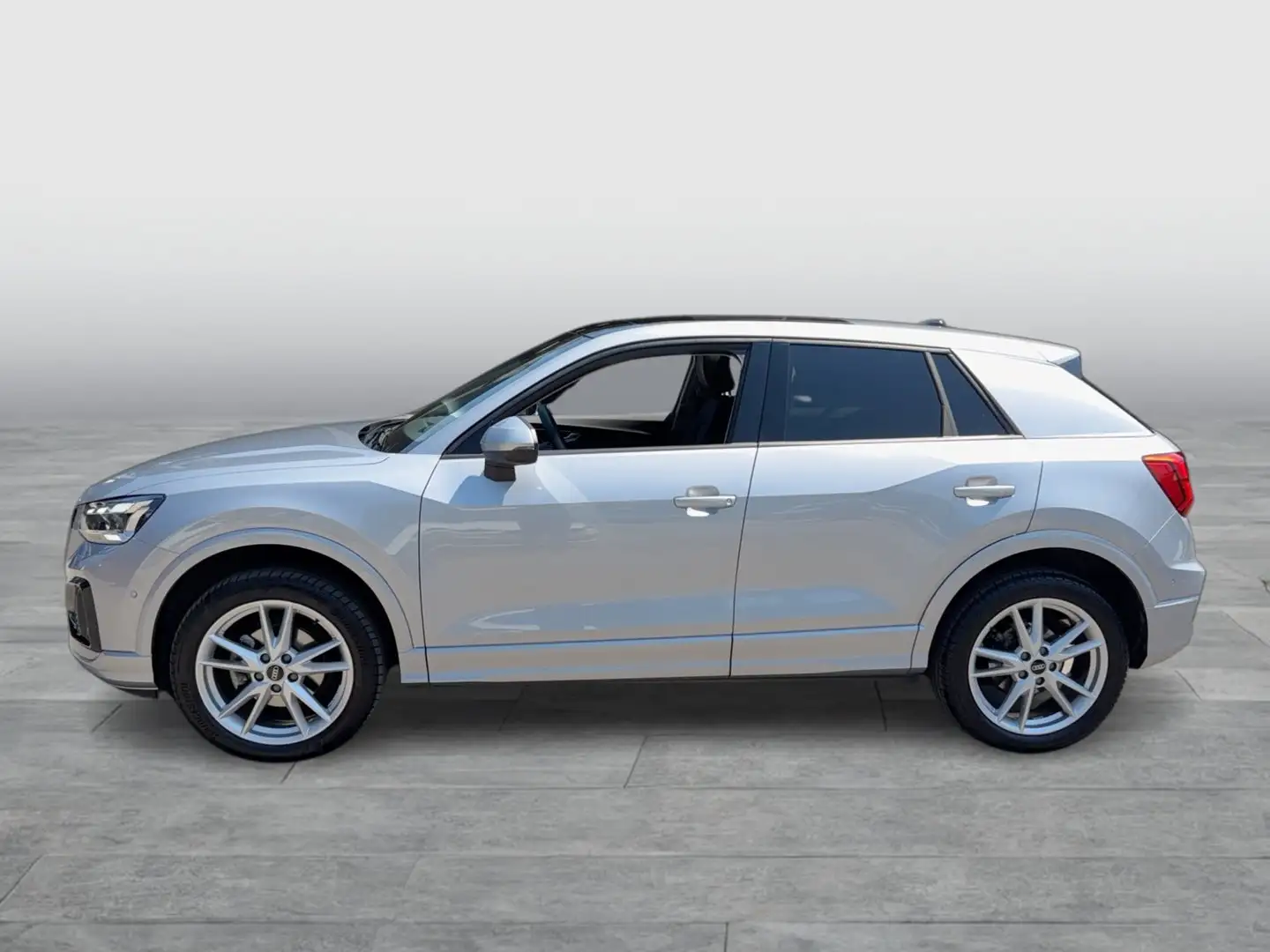 Audi Q2 30 TDI admired Silber - 2