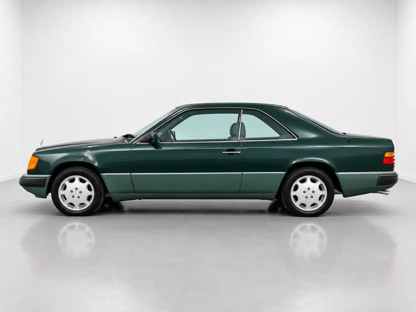 Mercedes-Benz Baureihe 124 CE-Klasse 230 CE /Top Zustand /H-Zulassung /Klima Grün - 2