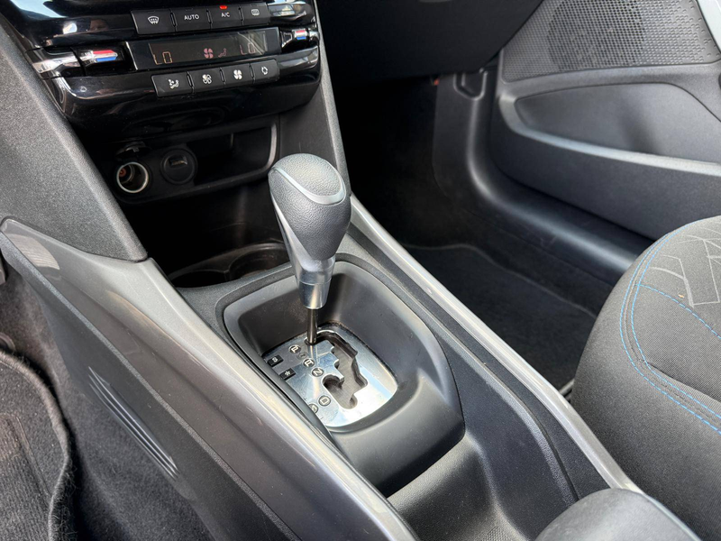 Peugeot 2008 2008 1.2 PureTech Style S — photo 11