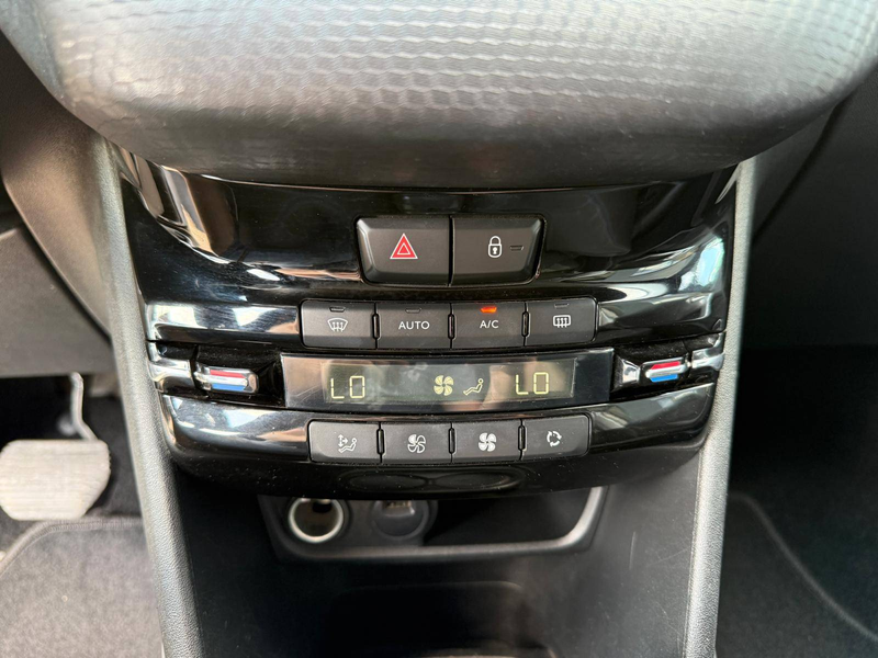 Peugeot 2008 2008 1.2 PureTech Style S — photo 10