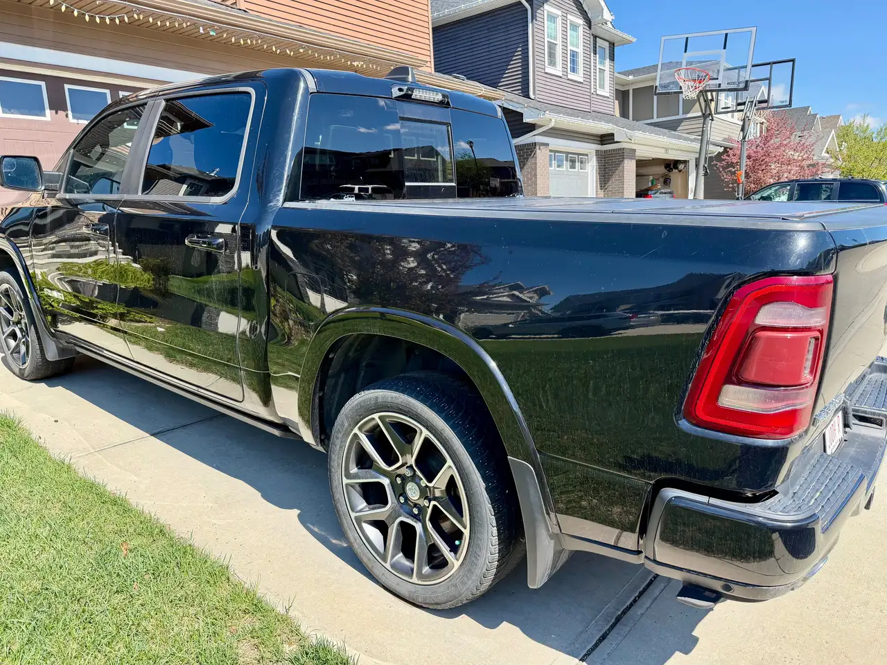 RAM 1500 снимка RAM 1500