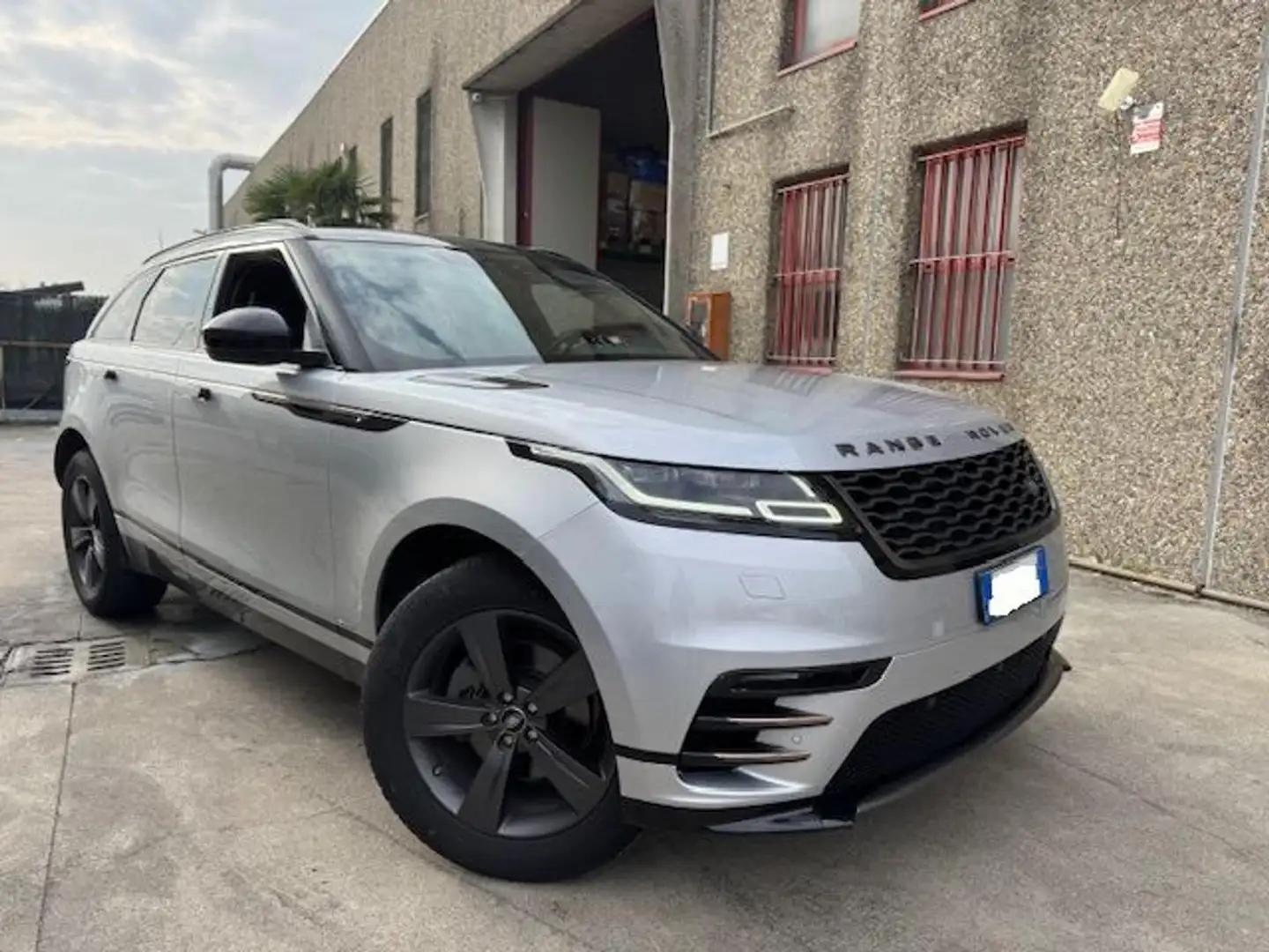 Land Rover Range Rover Velar 2.0D I4 240 CV R-Dynamic Gris - 1