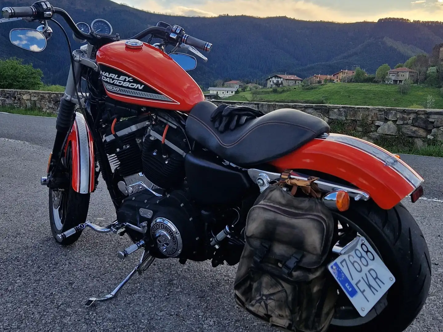 Harley-Davidson Sportster 883 883R Orange - 2