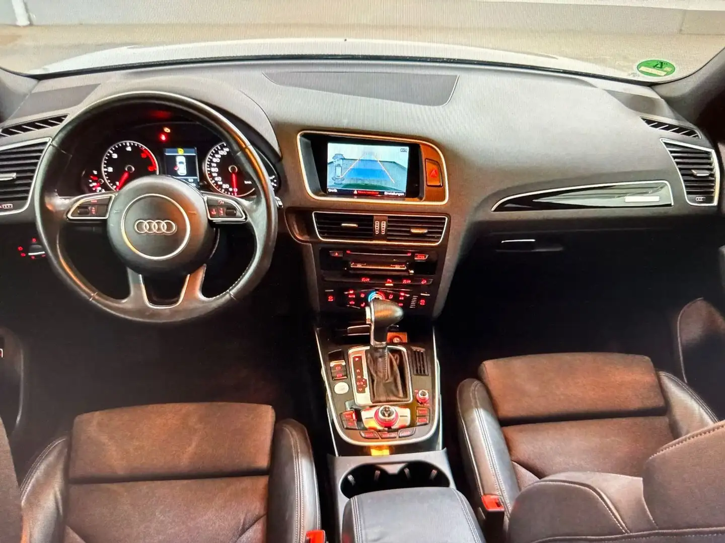 Audi Q5 2.0 TDI  quattro/AHK/NAVI/Leder/Kamera/ Schwarz - 2